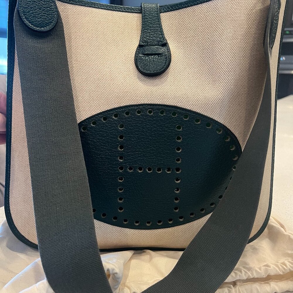 EUC Hermes Evelyn GM Square C 1999